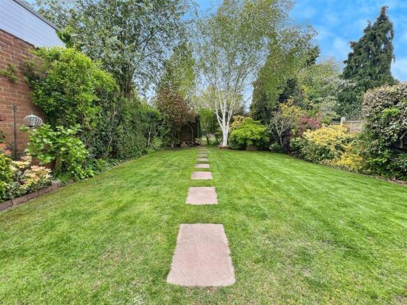 3855e0fc-garden.jpg