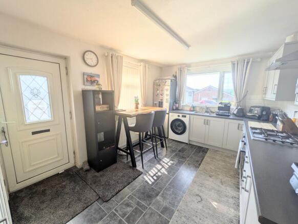 2 bed Bungalow for sale Image 9