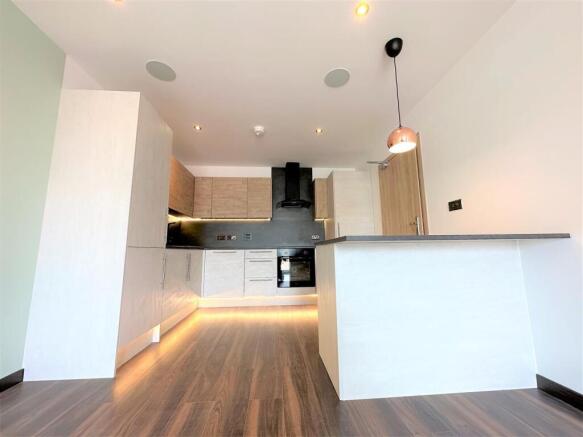 1 bed Apartment to rent Image 12