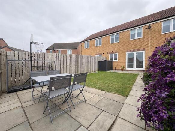 3 bed Semi-Detached for sale Image 10