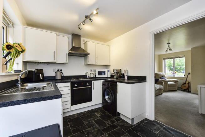 2 bed Semi-Detached for sale Image 3