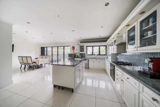 1298089-35-682dbd...