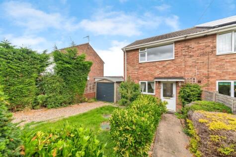 Fifth Avenue, Grantham