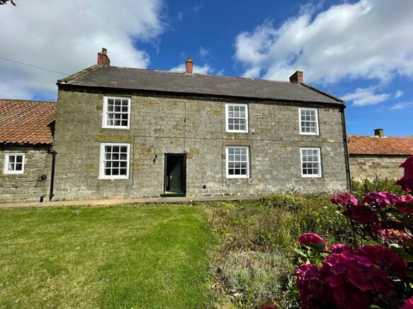 4 bed Detached to rent Image 9