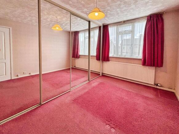 3 bed Semi-Detached for sale Image 9