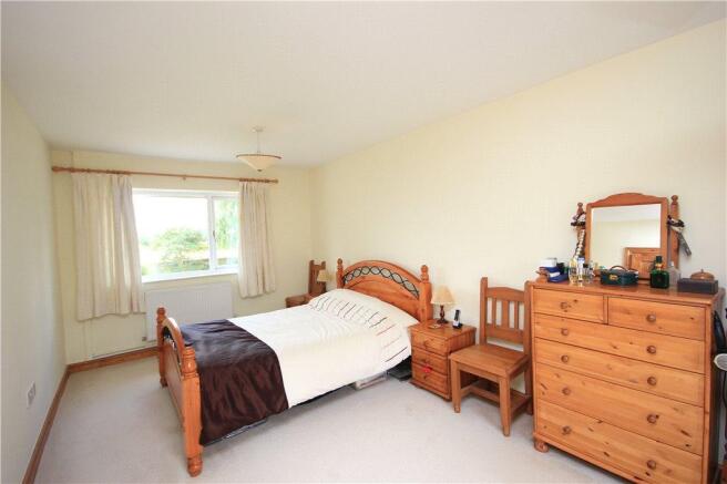 05 Bedroom