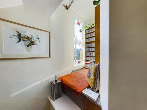 Cosy little niche.jpg