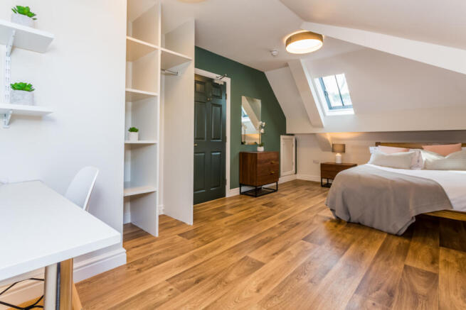 St Hilds Flat 3 bedroom 1