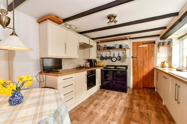Kitchen/ Breakfast Room