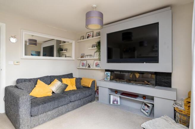Burney Drive, Glebe Farm, Milton Keynes, Buckinghamshire, MK17 8LD photo 4