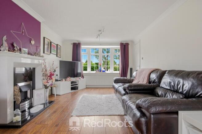 4 bed Detached for sale Image 4