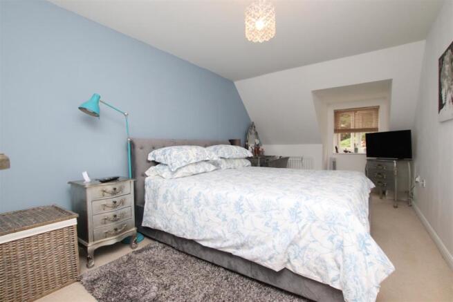 Bedroom 1.JPG