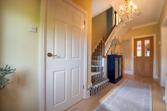 4 bed Detached for sale Image 11