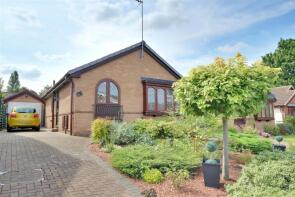 8, Chatsworth Close, Beverley HU17 8UA