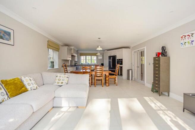 Kitchen Seating Area