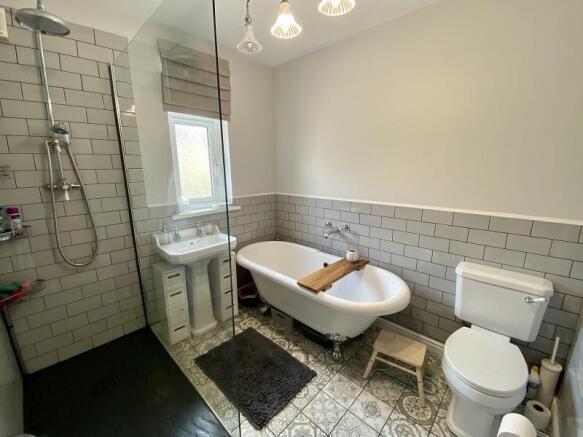 Family bathroom