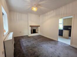 10, Primrose Hill, Batley WF17 0QA