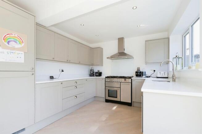 Kitchen/Dining Area