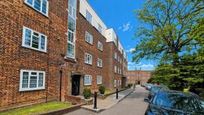 7, Manor Court, High Street, London N14 6NG