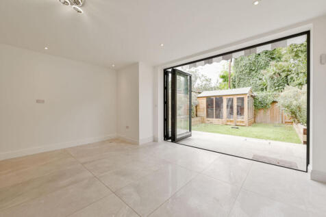 Northfield Avenue, Northfields, West Ealing, W13