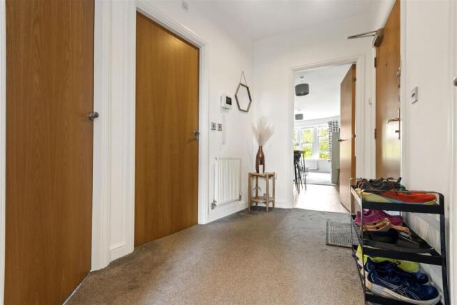 PRIVATE ENTRANCE HALLWAY