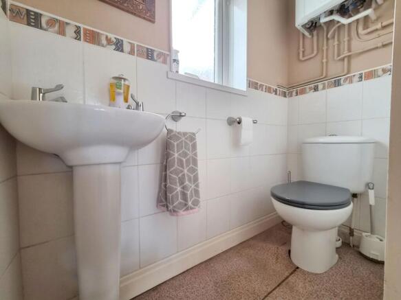 4 bed Semi-Detached for sale Image 10