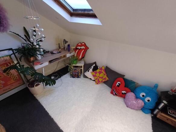 3 bed Terraced to rent Image 7