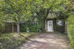 21, Knights Way, Emmer Green, Reading RG4 8RJ