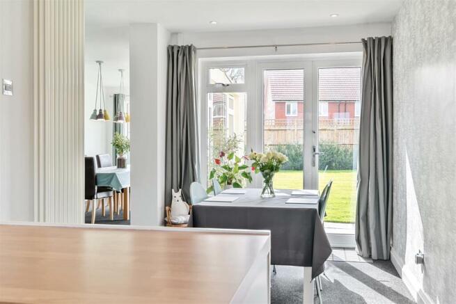  Breakfast Room