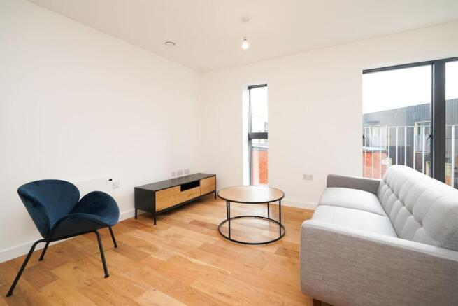 2 bed Apartment to rent Image 6