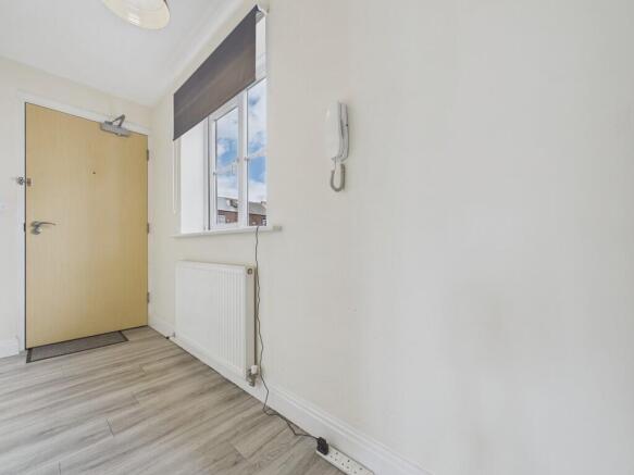 2 bed Apartment for sale Image 6