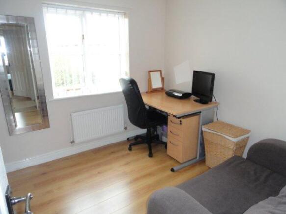 BEDROOM 2