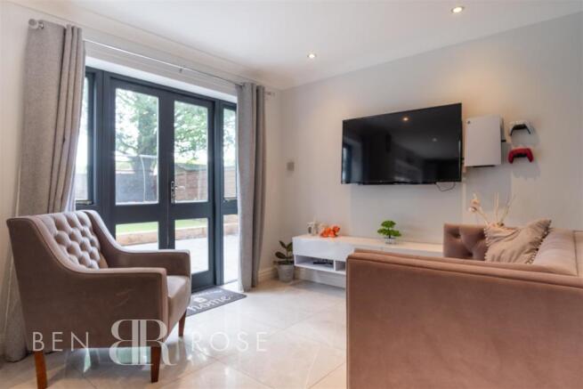 Dining/Sitting Room