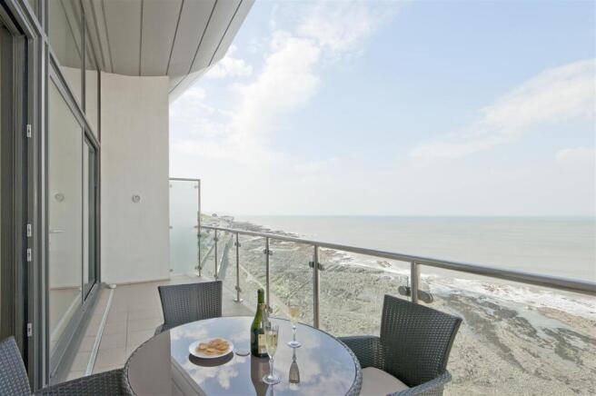 balcony_08.jpg