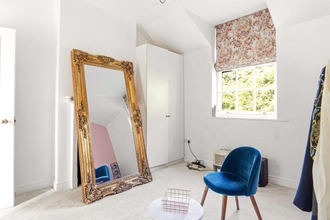 2 bed Flat for sale Image 8