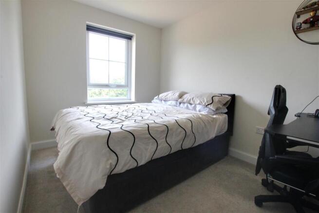 3 bed Semi-Detached for sale Image 12