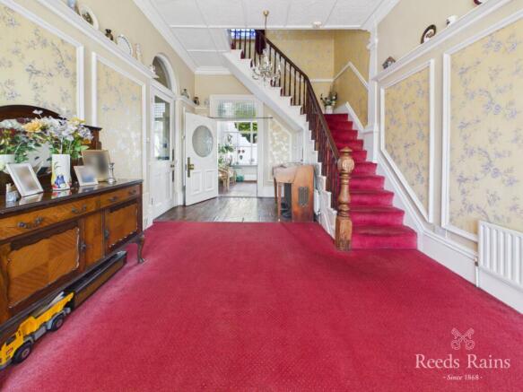 7 bed Detached for sale Image 4