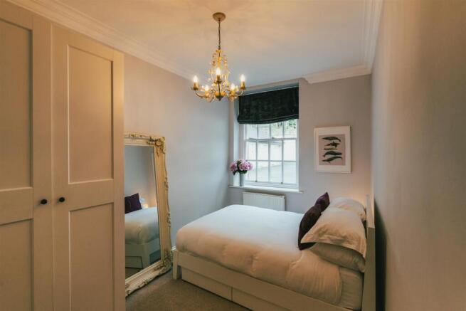3 bed Terraced for sale Image 10