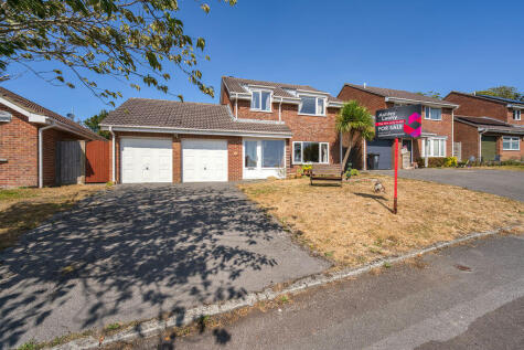 Parklands Avenue, Worle - SUPERB LOCATION
