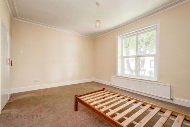 4 bed Semi-Detached for sale Image 12