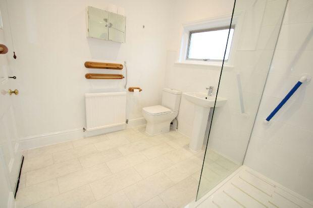 Bathroom Aspect 2