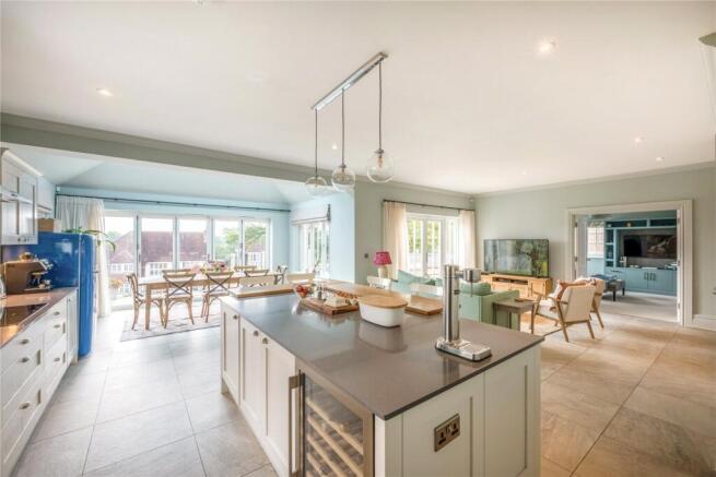 Kitchen/Reception Rm
