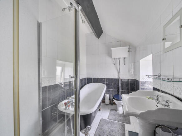 3 bed Detached for sale Image 7