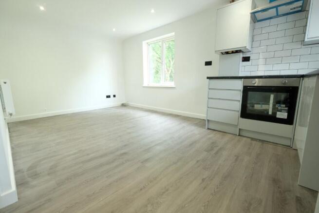 OPEN PLAN ROOM
