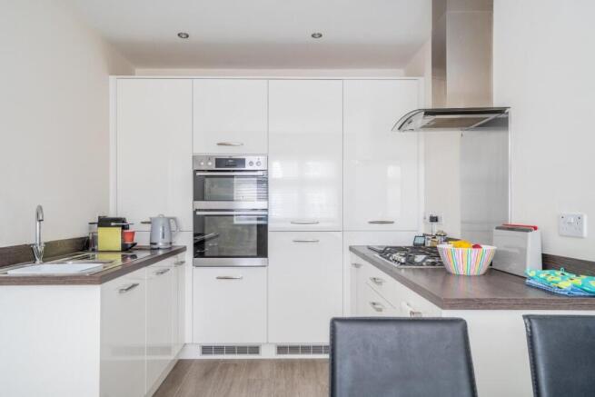 4 bed Town House for sale Image 6
