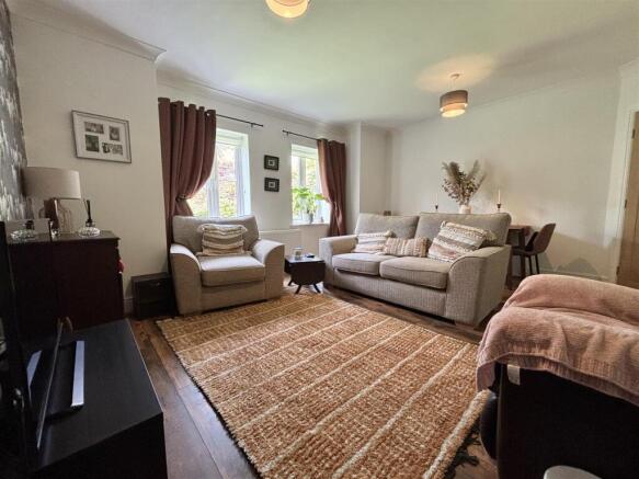2 bed Apartment for sale Image 8