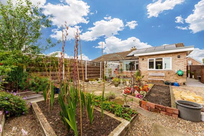 2 bed Semi-Detached Bungalow for sale Image 12