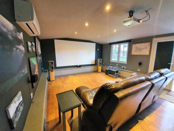 7 Glenhurst Avenue mancave.jpg