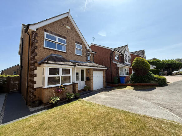 4 Bedroom Detached House - For Sale