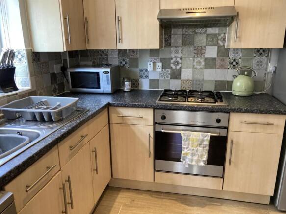 Kitchen 1.jpg